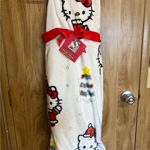 Hello Kitty Christmas Blanket‎